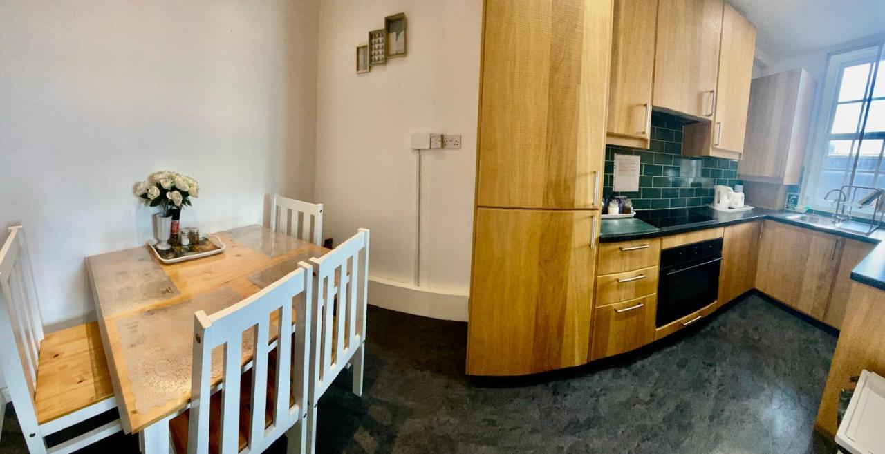 Old Town View Apartment Эдинбург Экстерьер фото